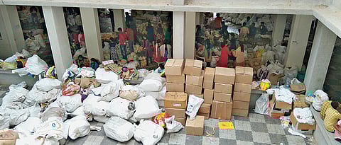 Villagers manage to keep politics away in relief material distribution