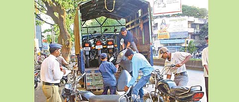 Heavy fine for parking vehicles in ‘No Parking’ zones