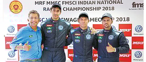 Pole sitter Dhruv Mohite loses to Saurav Bandyopadhyay in a first row fight