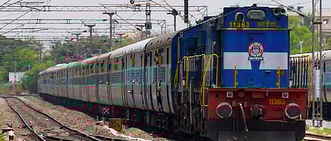 Railway to ply Hussain Sagar Express up to CSMT, Mumbai