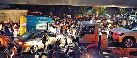 Pune witnesses traffic snarls in many areas 