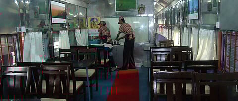 Deccan Queen dining contractor fined Rs 25,000