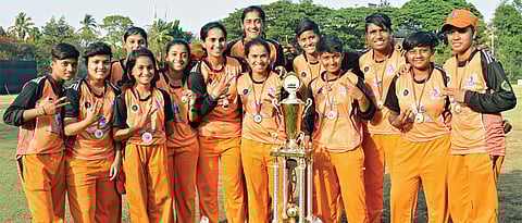Divine Stars emerge victorious