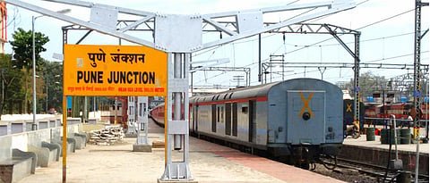 Pune Division sends rescue train to Kerala
