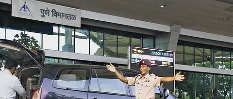Ex-servicemen deployed at airport for passage of traffic