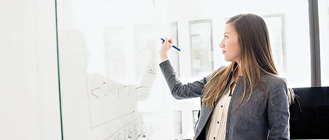 Women can balance work-life better than men: Survey