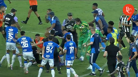 Watch the full video: 23 Red Cards! Cruzeiro vs Atletico Mineiro Final ...