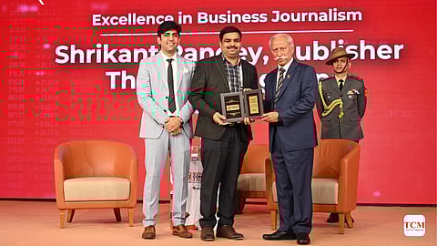 Shrikant Pandey, receiving ‘Excellence in Business Journalism’ award from the Hon’ble Governor of Arunachal Pradesh, Lt. Gen. K.T. Parnaik (Retd.)
