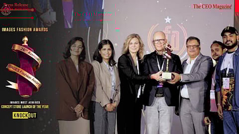 Knockout&nbsp;team&nbsp;receiving&nbsp;award&nbsp;at&nbsp;IFA