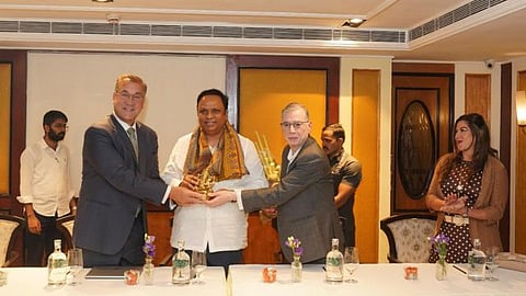 Maharashtra IT Minister Ashish Shelar Graces Velloe Mumbai Launch; Highlights Role of AI and Technology in Accelerating Digital Transformation