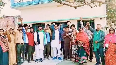 यूपी: पूर्वांचल एक्सप्रेस वे निर्माण में सरकारी पट्टा प्राप्त भूमिहीनों को ज़मीन के बदले मुआवज़ा नहीं देने का आरोप