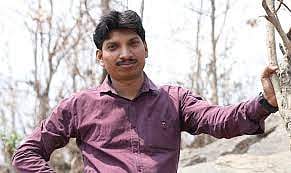 रूपेश एक पढ़े-लिखे और सामाजिक सरोकारों से जुड़े पत्रकार हैं, जिन्होंने जेल में रहते हुए भी इग्नू से स्नातकोत्तर की पढ़ाई जारी रखी है, लेकिन वर्तमान में उच्च सुरक्षा वाली सेल में रखे जाने और आवश्यक सुविधाओं के अभाव में उनका शैक्षणिक और चिकित्सकीय विकास अवरुद्ध हो रहा है।