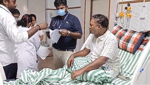 सेंथिल ने केंद्र सरकार पर तमिलनाडु के 43 लाख छात्रों और 2.2 लाख शिक्षकों के भविष्य को खतरे में डालने का आरोप लगाया है। 