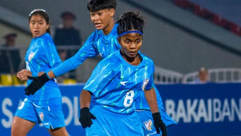 Anushka, who comes from a family of daily wagers, is one of the youngest Adivasi athletes to be honoured by the President.