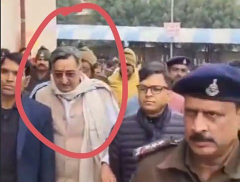 मध्यप्रदेश उच्च न्यायालय, ग्वालियर खंडपीठ में चल रही अहम सुनवाई के दौरान आंबेडकर विरोधी वकील अनिल मिश्रा और उनके सहयोगियों के अधिवक्ताओं ने गिरफ्तारी को गैर-कानूनी बताते हुए अपना पक्ष रखा। वहीं, शासन पक्ष ने तथ्यों, साक्ष्यों और कानून के ठोस प्रावधानों के आधार पर अपना पक्ष न्यायालय के समक्ष प्रस्तुत किया।