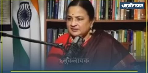 JNU वाइस चांसलर शांतिश्री धुलिपुडी पंडित ने कहा था कि दलित और अश्वेत लोग "हमेशा के लिए पीड़ित बनकर या विक्टिम कार्ड खेलकर आगे नहीं बढ़ सकते।" इस बयान ने तूल पकड़ लिया, जिसके बाद से ही छात्र समूहों की ओर से तीखी प्रतिक्रियाएं देखने को मिल रही हैं।