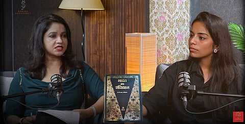 'ब्राह्मणवाद जिंदाबाद' का नारा लगाकर रातोंरात फेमस हुईं इस नॉन-ब्राह्मण सोशल मीडिया इन्फ्लुएंसर मेघा (R) को पत्रकार श्वेता जया के लॉजिकल सवालों के आगे कुछ भी जवाब नहीं सूझा। 