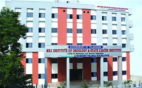 मेहदी नवाज जंग इंस्टीट्यूट ऑफ ऑन्कोलॉजी एंड रीजनल कैंसर सेंटर (MNJIORCC), हैदराबाद को इस अधिसूचना के तहत राज्य का कैंसर केयर सेंटर ऑफ एक्सीलेंस बनाया गया है। 