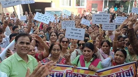 MP के शिक्षकों की ‘मुख्यमंत्री अनुरोध यात्रा’ से पहले सरकार के दो मंत्रियों के अलग-अलग सुर