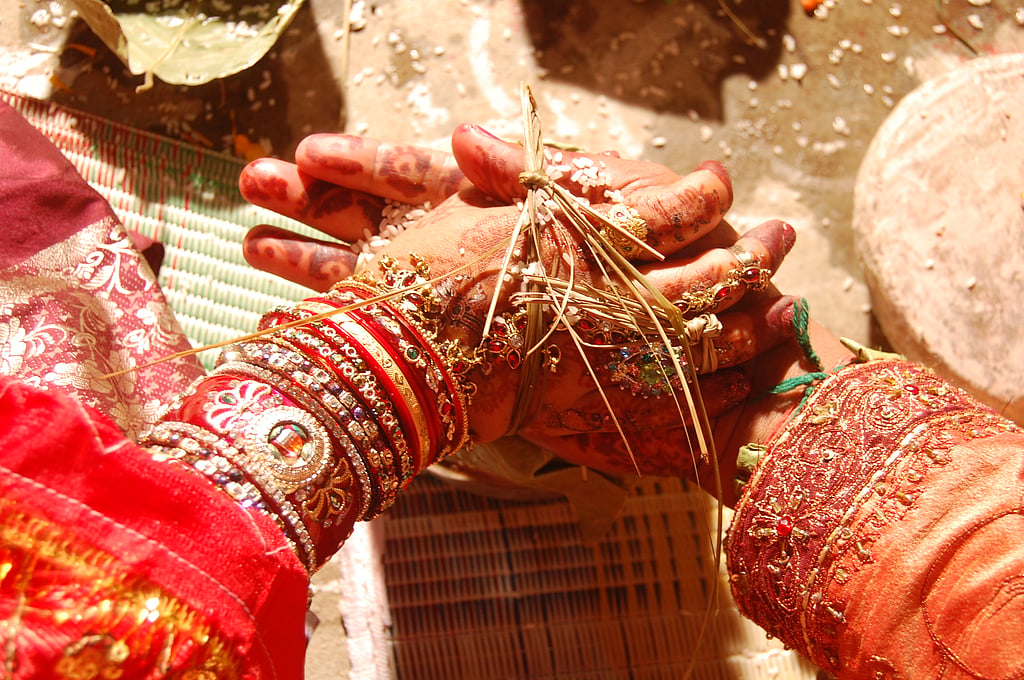 Bohra Girl Converts to Hinduism, Seeks Admin Nod to Marry Hindu Beau ...
