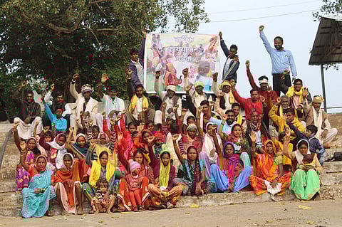 Vaibhav with the local men and women at Dhamanpani village.