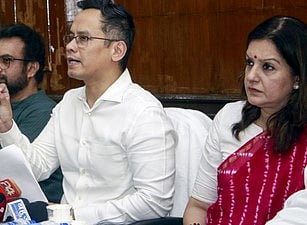  Congress and Shiv Sena (UBT) have come out in strong support of Rahul Gandhi's claims urging the Election Commission to publicly respond with evidence. 