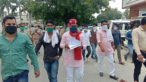 जेईई एवं नीट की प्रवेश परीक्षा निरस्त कराने को मैनपुरी में सपा युवजन सभा ने राज्यपाल को भेजा ज्ञापन
