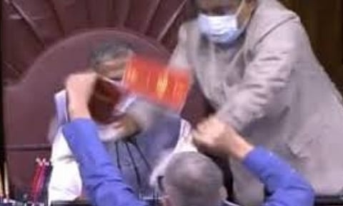 आखिरकार कृषि विधेयक ने राज्यसभा में करा दिया घमासान 
