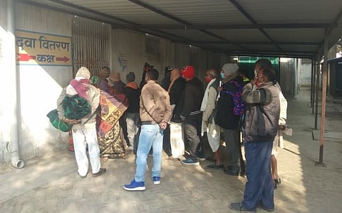 निशुल्क नेत्र चिकित्सा शिविर का शुभारम्भ 
