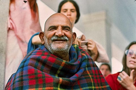 नीब करौरी बाबा की अनंत कथाएँ:  भक्त की पत्नी को ठीक करने बोले “रिक्शा ला, तेरे घर चलते हैं ”