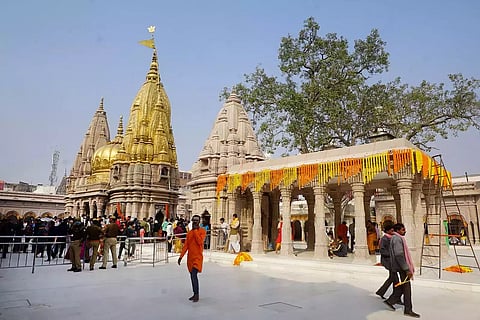 Suspicious Trio Arrested From Kashi Vishwanath Dham In Varanasi, Being Interrogated