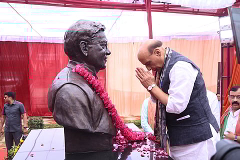 Rajnath Singh Unveils Bust Of Sulabh Founder Bindeshwar Pathak In Lucknow