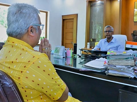 विश्व पर्यावरण दिवस पर मंडलायुक्त को सौंपा गया मांग-पत्र, ताजमहल और टीटीजेड की रक्षा हेतु रिवर कनेक्ट का आवाहन