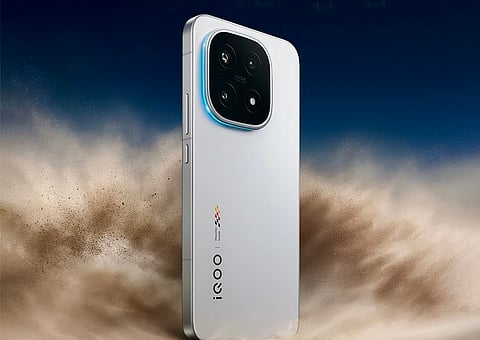 iQOO 15 India Launch Set for November: Snapdragon 8, 7000mAh Battery!