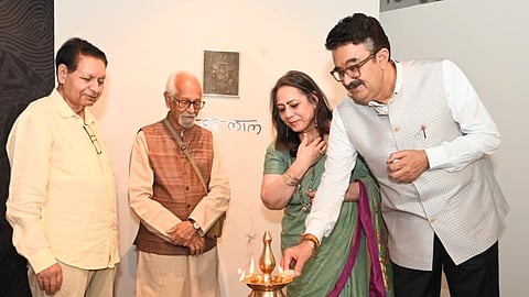 “छापा में जीवन की प्रतिध्वनि”: ⁠मनोहर लाल भुंगरा की रेट्रोस्पेक्टिव प्रदर्शनी में छापाकला की संवेदनात्मक यात्रा