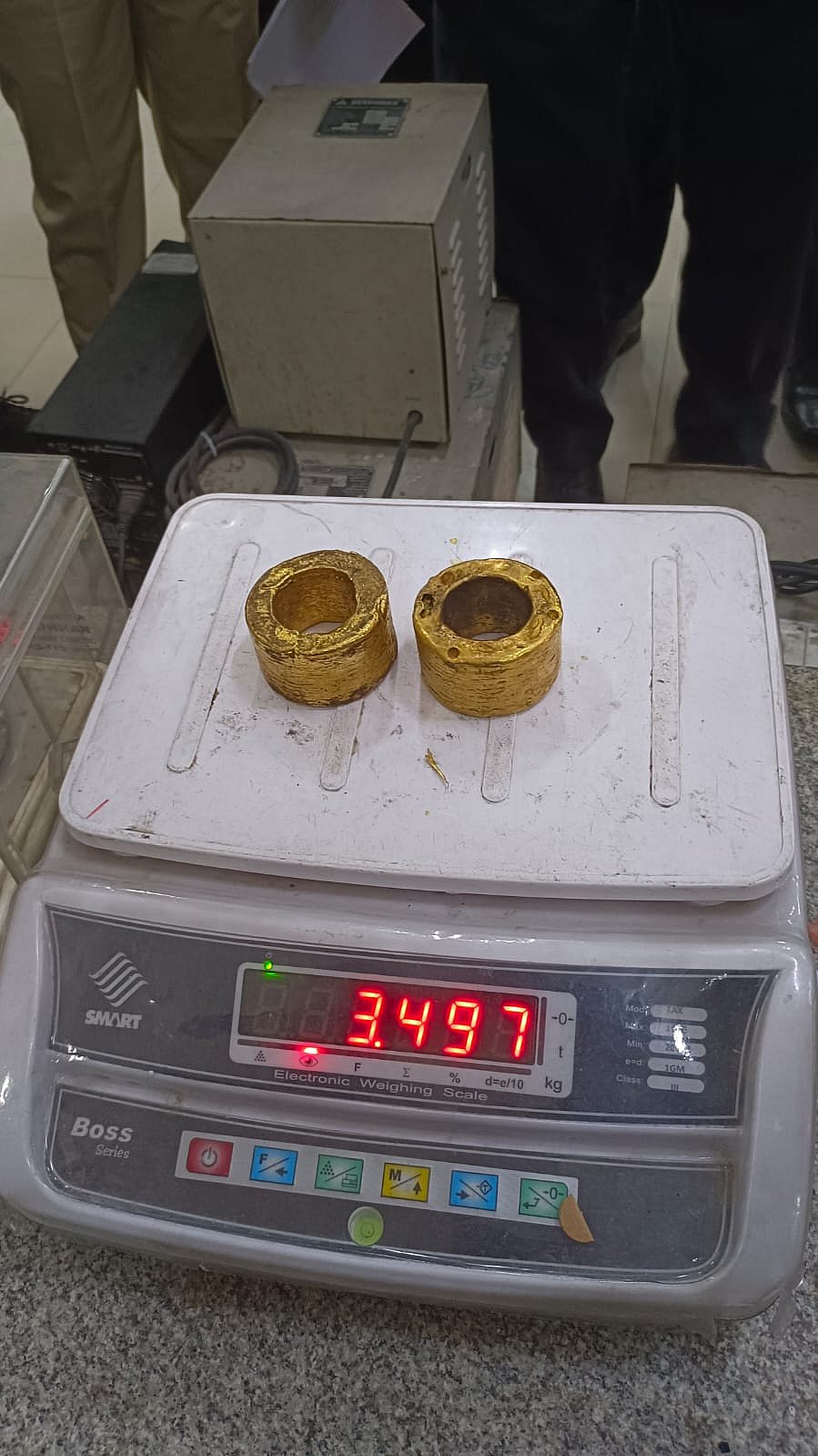 Big Gold Haul At Lucknow Airport As Customs Catches Two Smuggling It ...