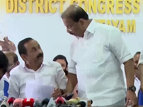Congress leader VD Satheesan and K Sudhakaran engaged in an argument