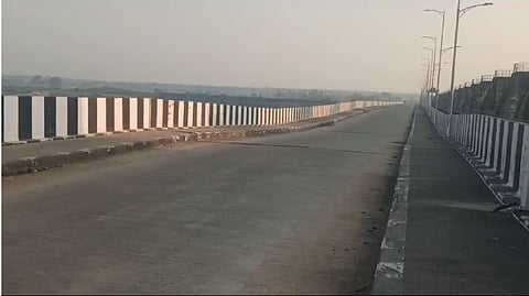 Portion of the bridge that is sunken