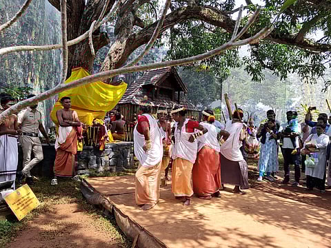 Performance by Oorali community