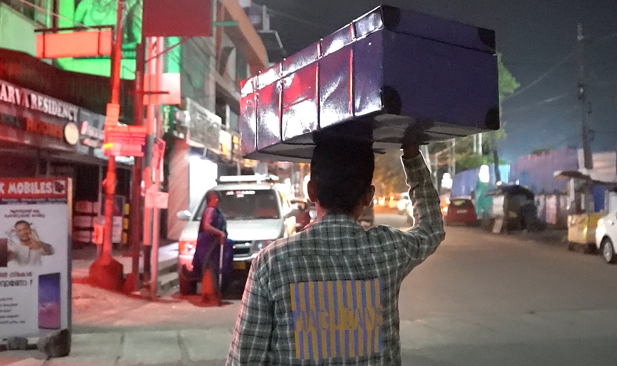 Onboard a delayed train, migrant labourers dream of a day their vote will count - Vimarsana News