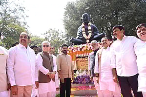 Telangana Guv, CM Reddy pay tributes to Mahatma Gandhi at Bapu Ghat