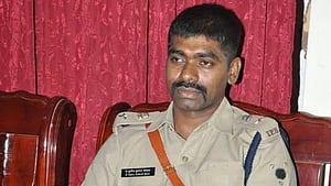 IPS officer served notice in Andhra Dy Speaker's Raghu Rama Raju’s 2021 custodial torture case
