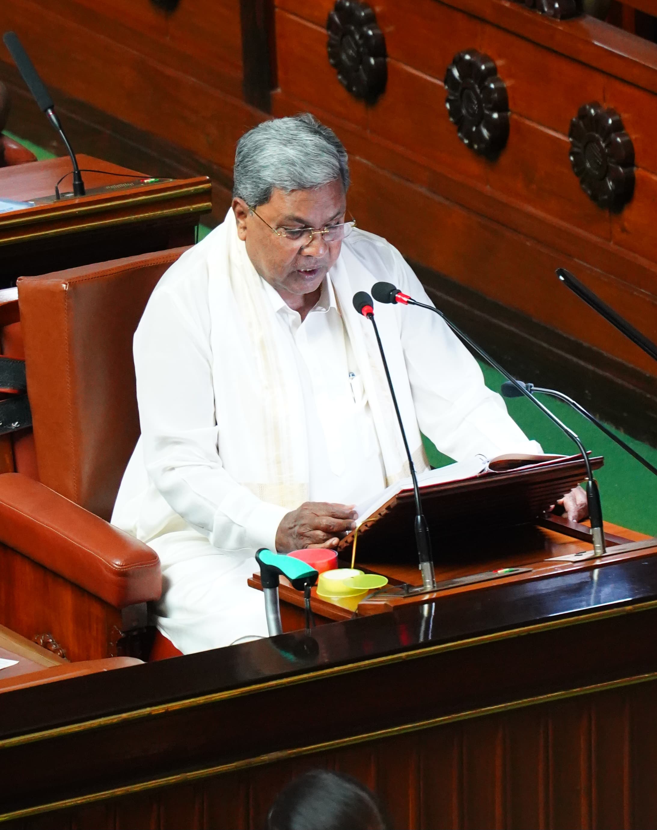 CM Siddaramaiah giving the budget speech
