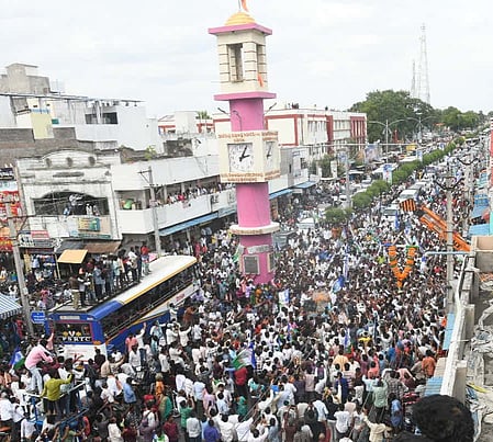 YSRCP worker arrested for objectionable placard during Jagan’s rally in Andhra's Palandu