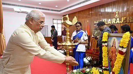 Kerala: Minister Sivankutty walks out of Raj Bhavan over 'RSS-style' Bharat Mata image