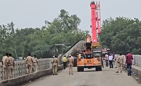 Vadodara bridge collapse: Death toll rises to 9, PM Modi expresses grief