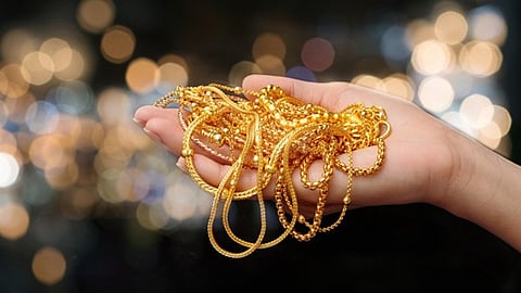 Use your gold to get quick cash with low interest rates, fast approval, and easy online process this festive season