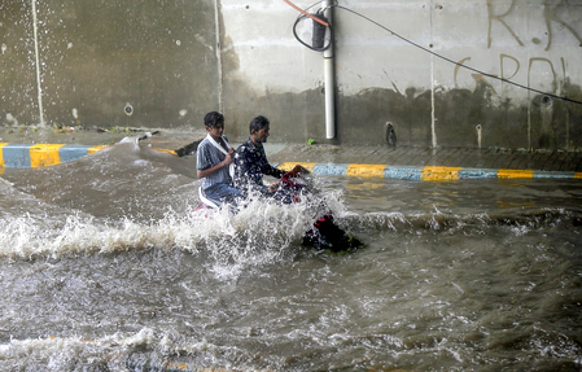 Heavy rains flood Hyderabad, disrupting life; alerts issued in Telangana