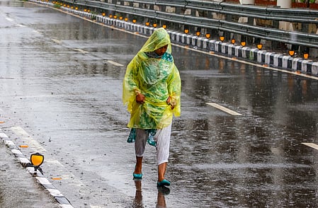 IMD forecasts heavy rain in parts of TN, Puducherry today