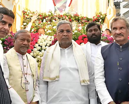 Karnataka Chief Minister Siddaramaiah inaugurating the chariot procession of Blessed Mother Mary from St Mary’s Basilica in Shivajinagar.